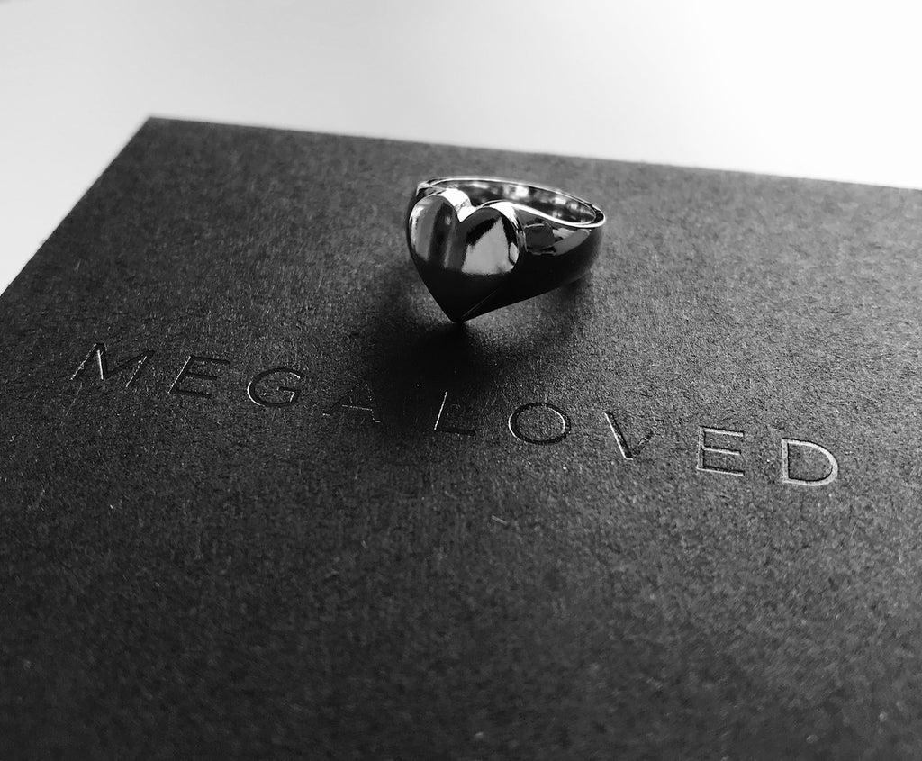 HEART SIGNET RING