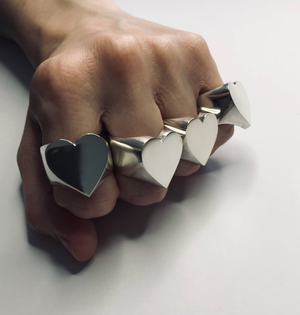 MEGA HEART RING