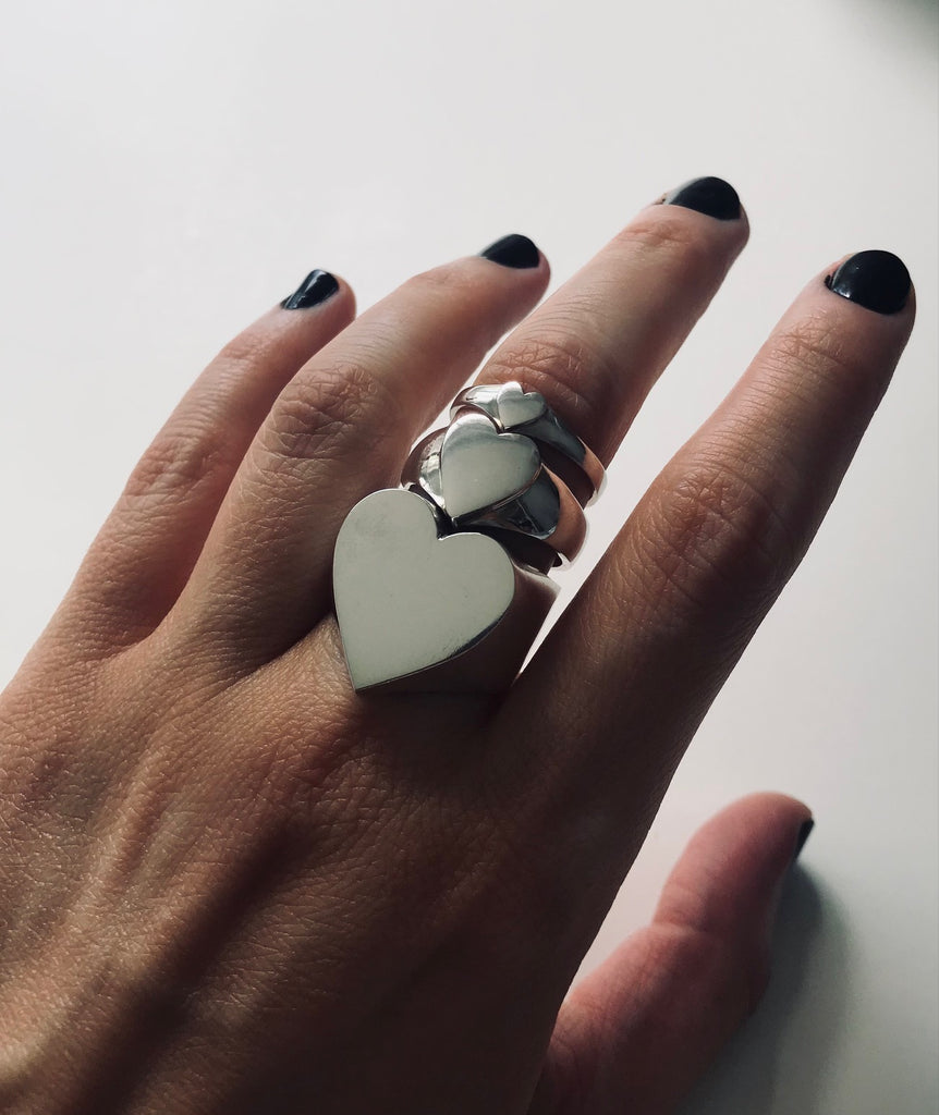 MINI HEART SIGNET RING