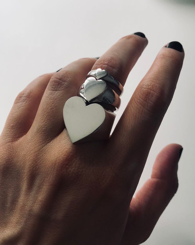 HEART SIGNET RING