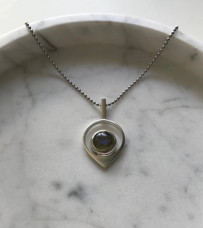 MOONRISE PENDANT - LABRADORITE