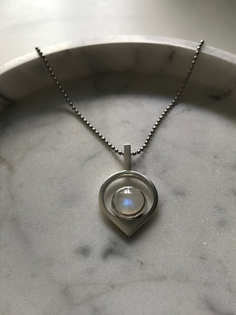 MOONRISE PENDANT - MOONSTONE