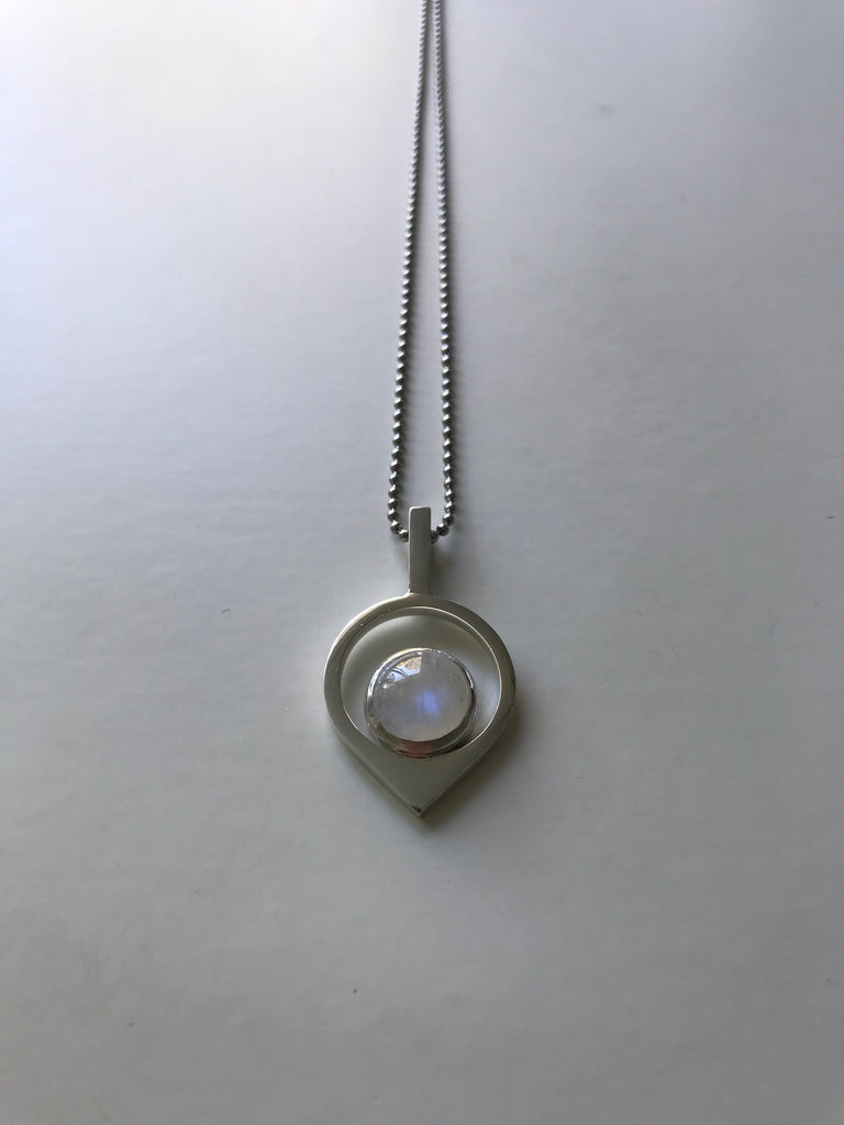 MOONRISE PENDANT - MOONSTONE