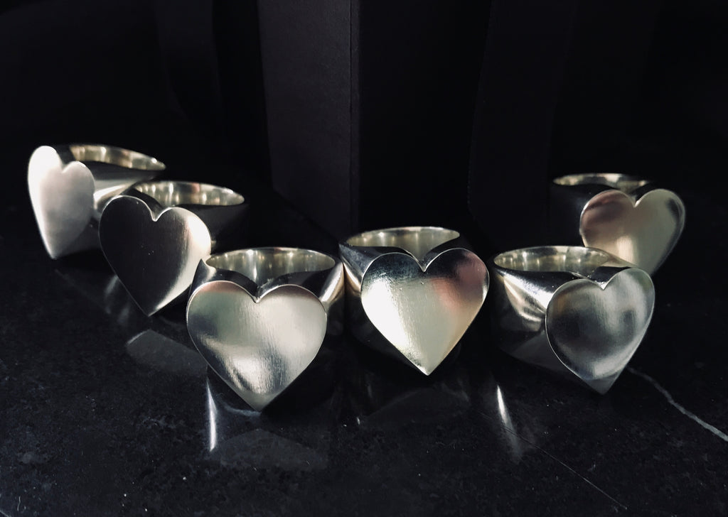 MEGA HEART RING