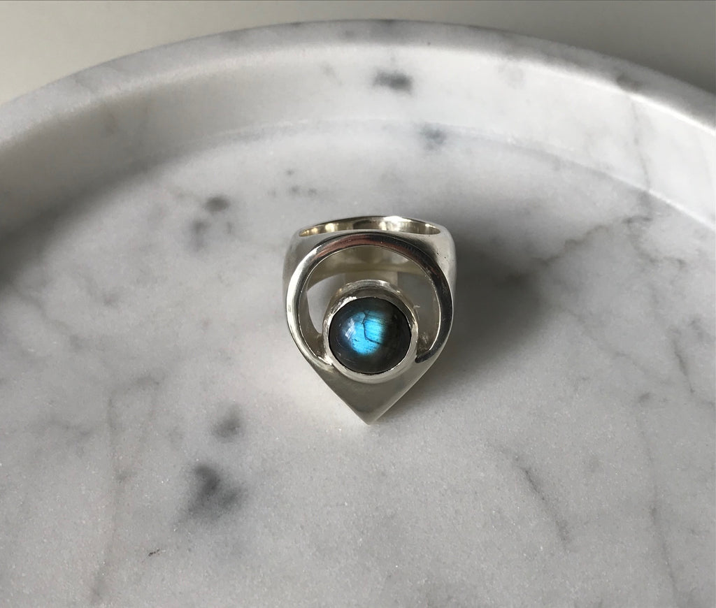 STONED MOONRISE RING - LABRADORITE