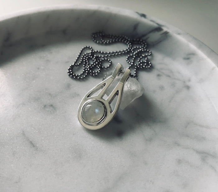 AVIOR PENDANT - MOONSTONE