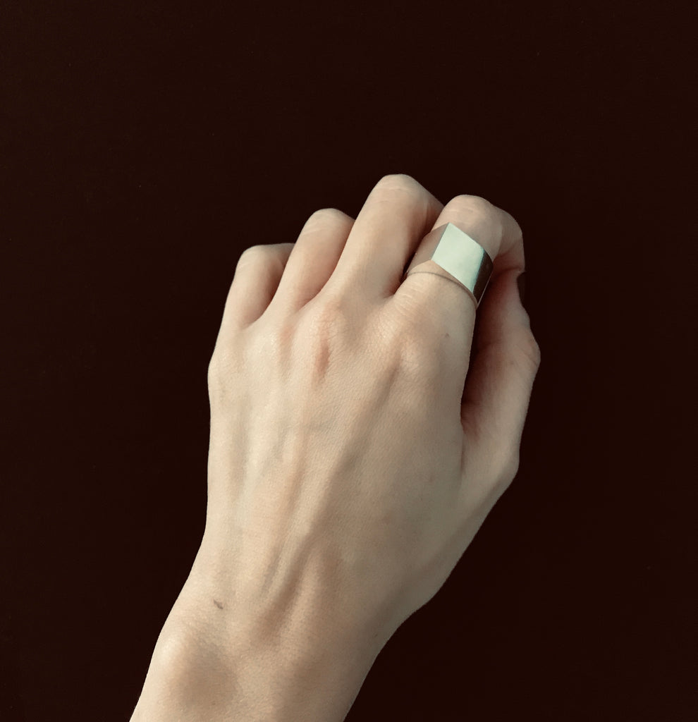 WOMEN'S VOLTAGE RING